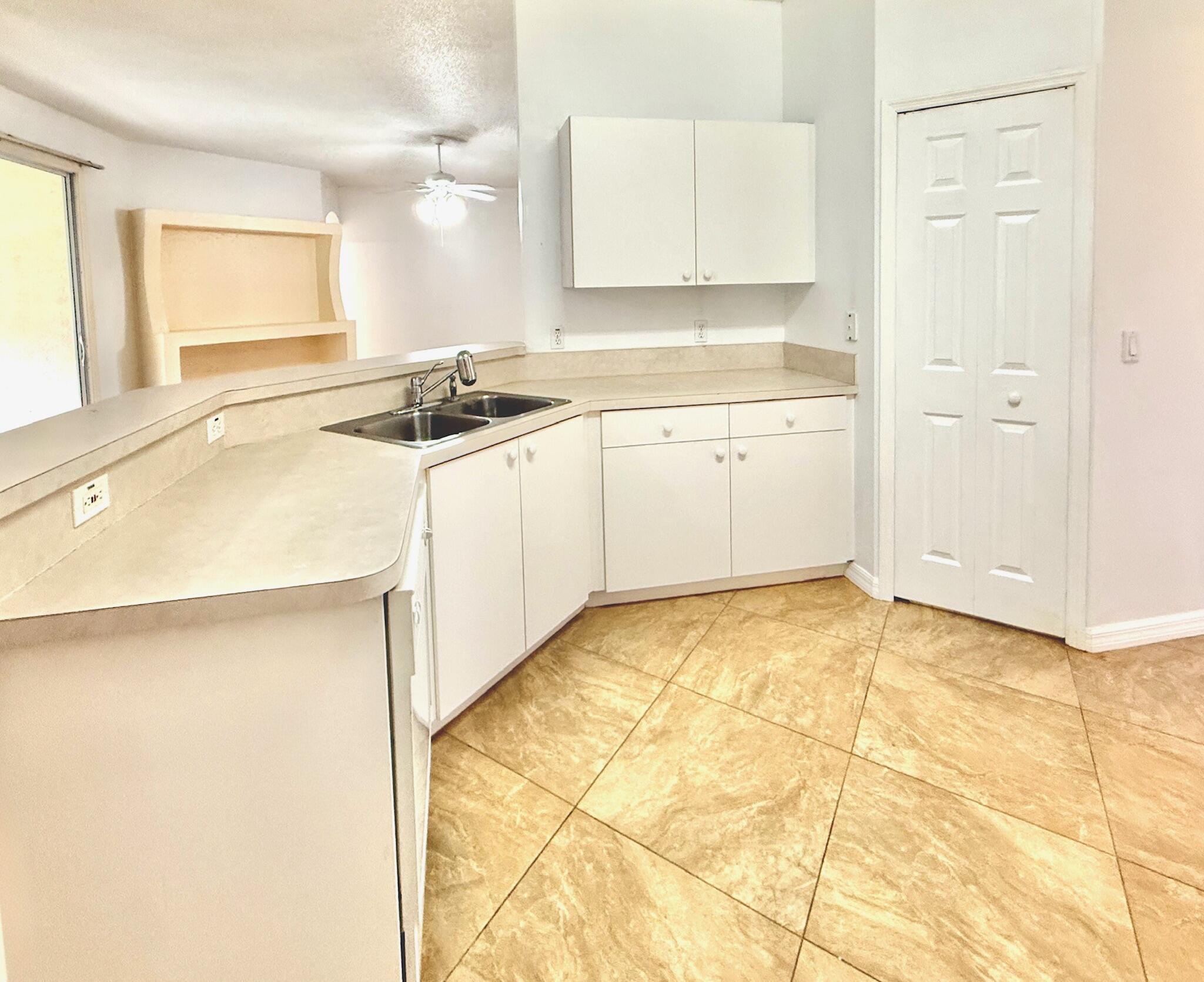 332 SW Glenwood Drive