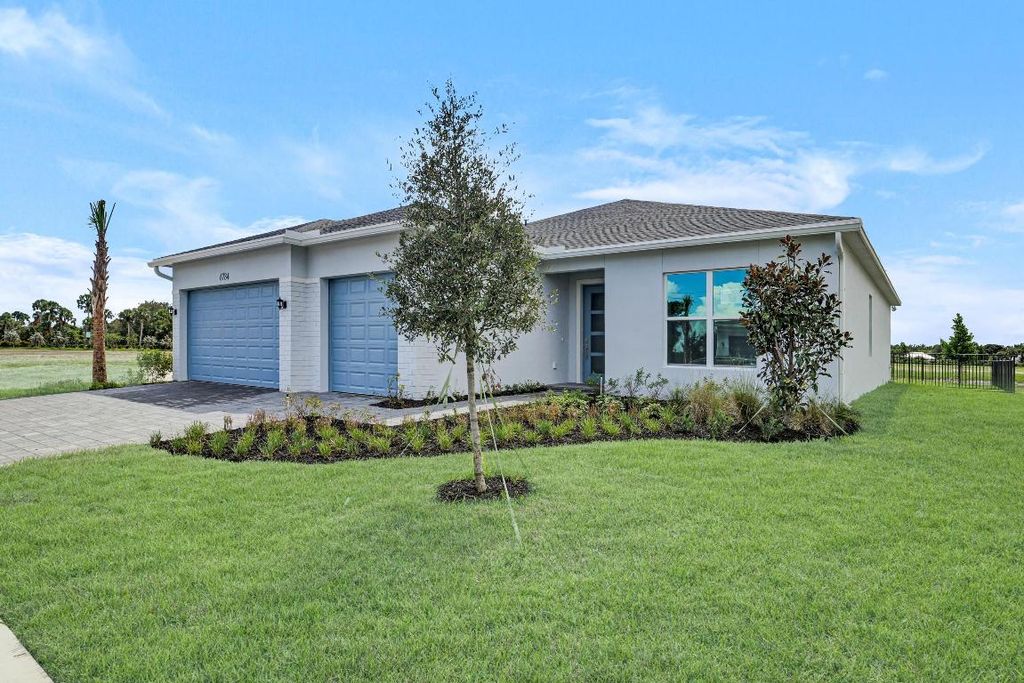 Photo of 6784 68th Square Sq, Vero Beach, FL 32967 (MLS # R11114817)