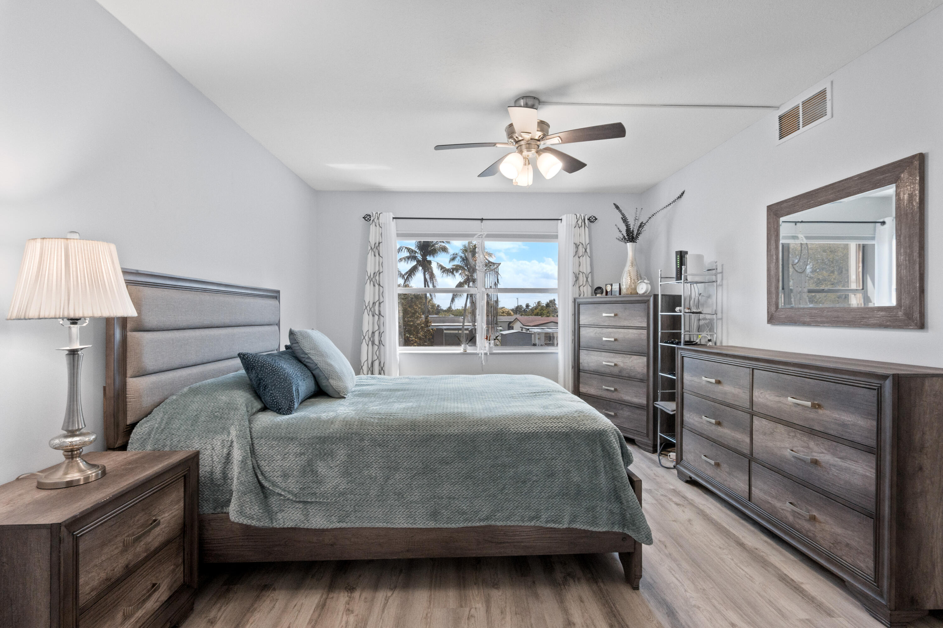 SUNRISE LAKES 98 CONDO - Residential