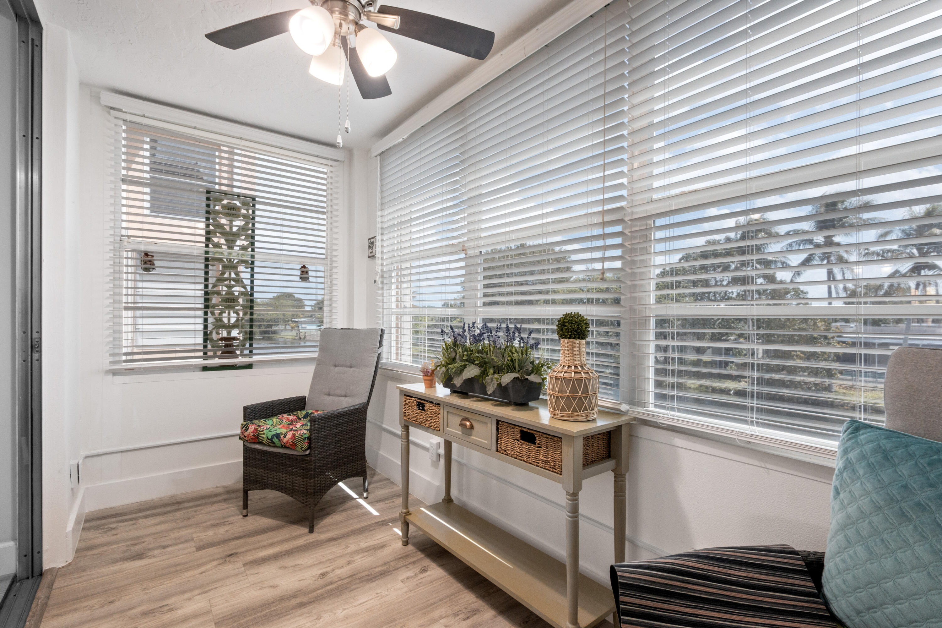 SUNRISE LAKES 98 CONDO - Residential