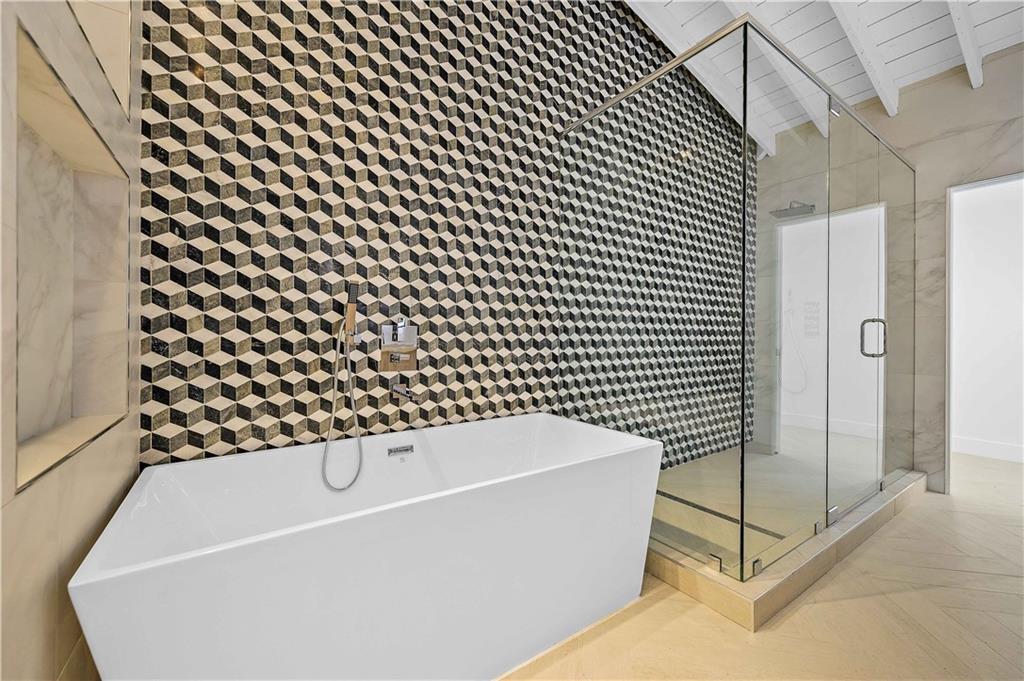 Coral Ridge North 28-37 B - Residential Lease