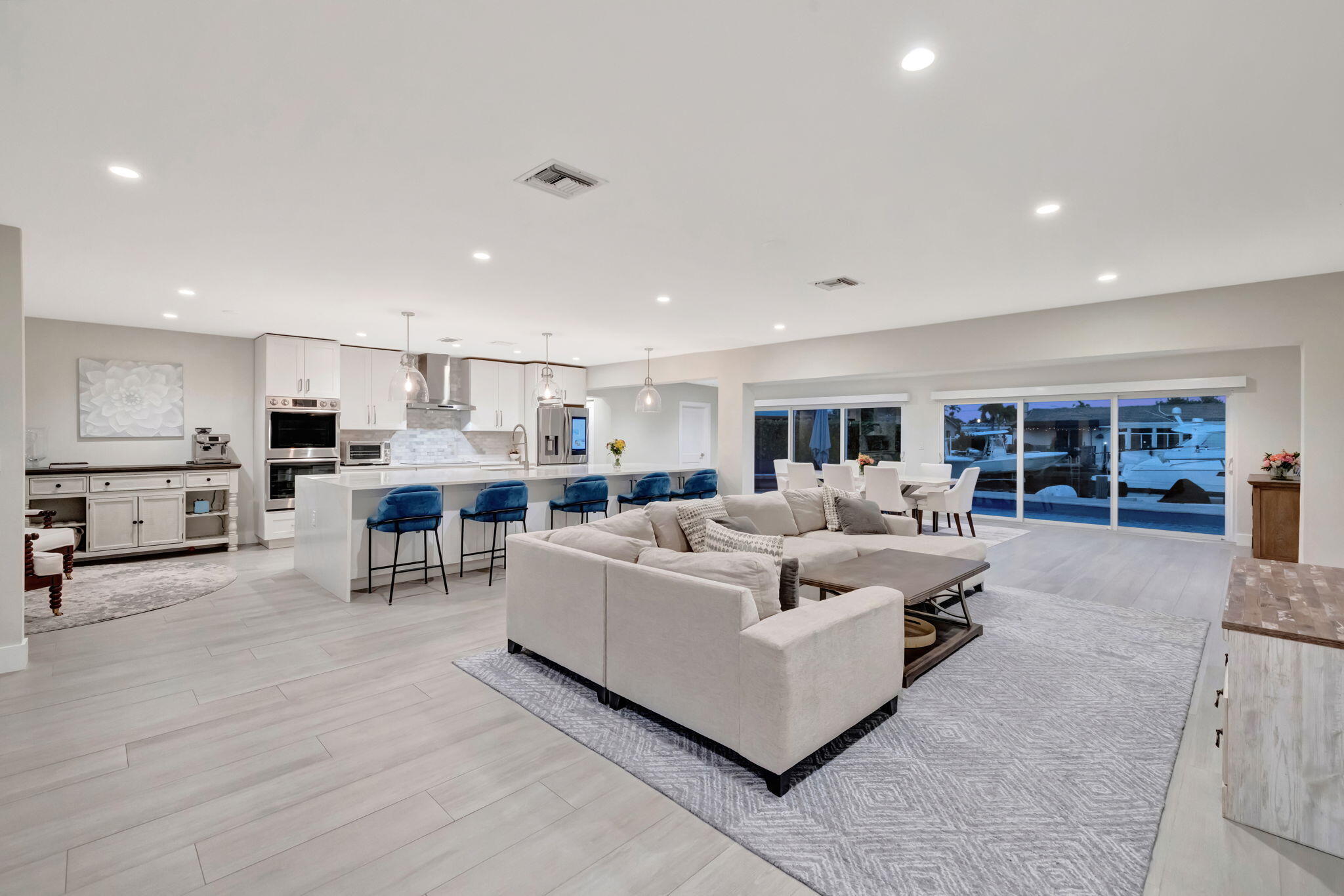 VENETIAN ISLES - Residential