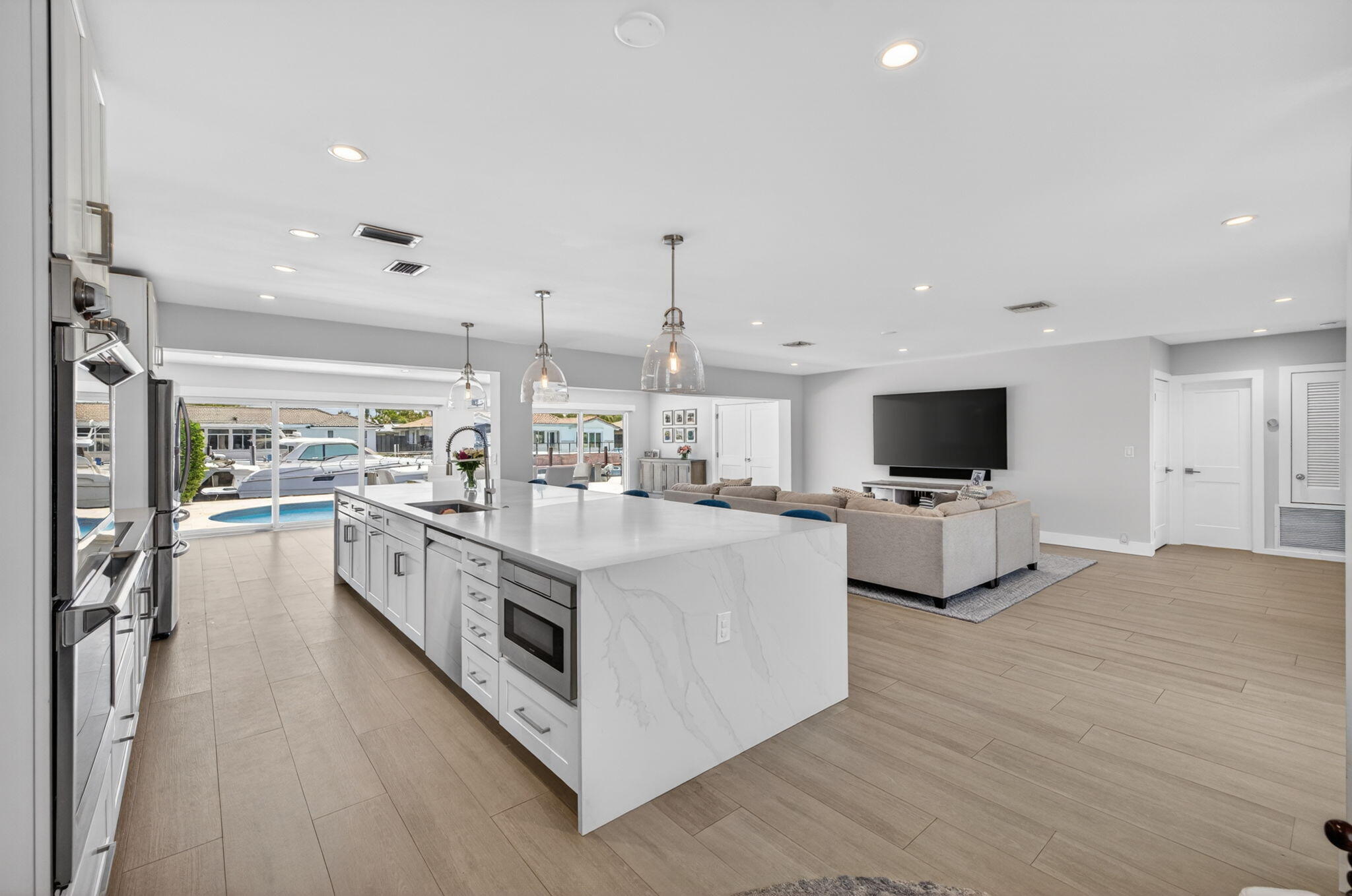 VENETIAN ISLES - Residential