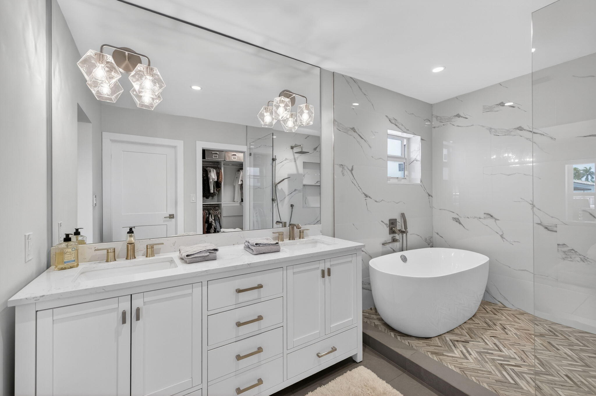 VENETIAN ISLES - Residential