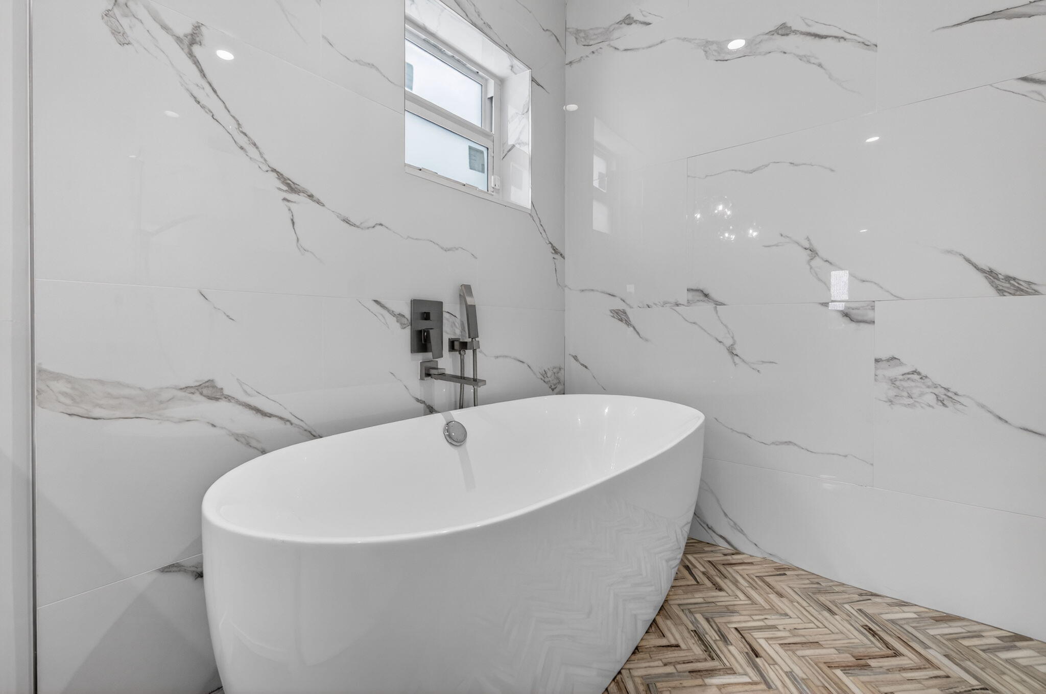 VENETIAN ISLES - Residential