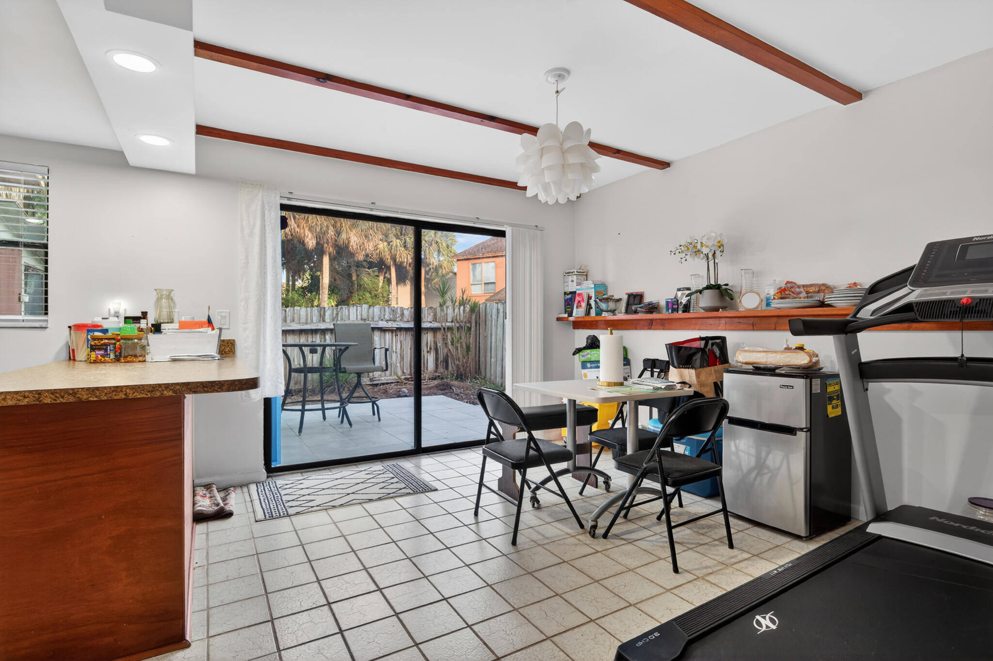 SANDTREE - Residential