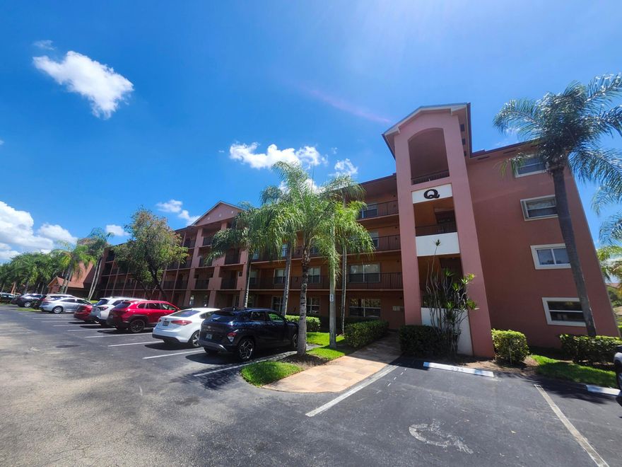 CENTURY VILLAGE---"PLYMOUTH"---55 AND OVER GOLF  COURSE COMMUNITY WITH 24 HOUR SECURITY--------2 BEDROOMS     WITH WALK IN CLOSET (11X5)------2 BATHS-----------JASMINE MODEL---------4TH FLOOR----------ALL TILE----------EAT IN KITCHEN WITH ALL APPLIANCES-----PANTRY-----BUILDING HAS ELEVATOR------WASHER AND DRYER IN UNIT------STEPS TO POOL-------ENJOY ALL OF THE AMENITIES HAS TO OFFER----INDOOR OUTDOOR POOL----FITNESS CENTER----ACTIVITIES----TENNIS-----PICKLEBALL----BILLIARDS------ENTERTAINMENT SHOWS AND MORE-----LOCATED JUST MINUTES FROM MAJOR ROADS------SHOPPING-----RESTAURANTS------PARKS------MALLS------ENTERTAINMENT VENUES-------CASINOS AND THE BEACHES-------------EASY TO VIEW----TOTAL FEES = $761 MONTHLY (PLYMOUTH $451.00 AND CVP $310)...............