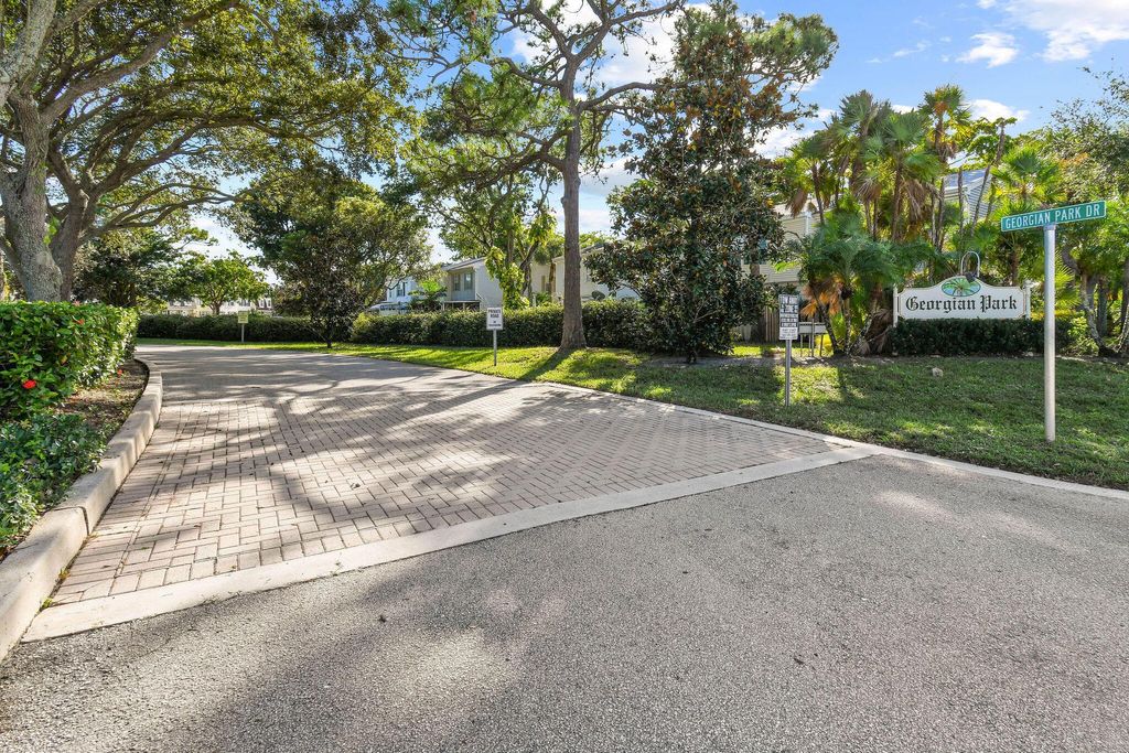 Photo of 106 Old English Court, Jupiter, FL 33458 (MLS # R11119783)