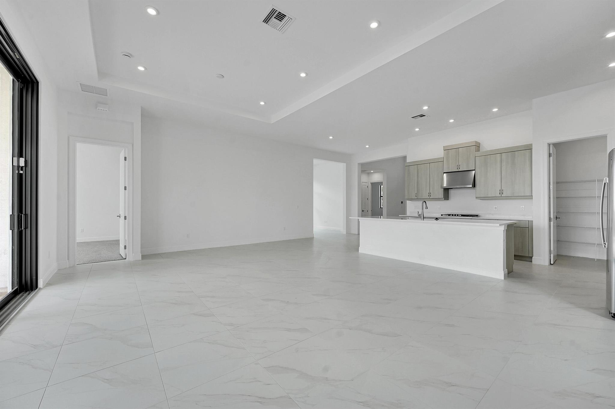 AVENIR POD 20 - Residential Lease