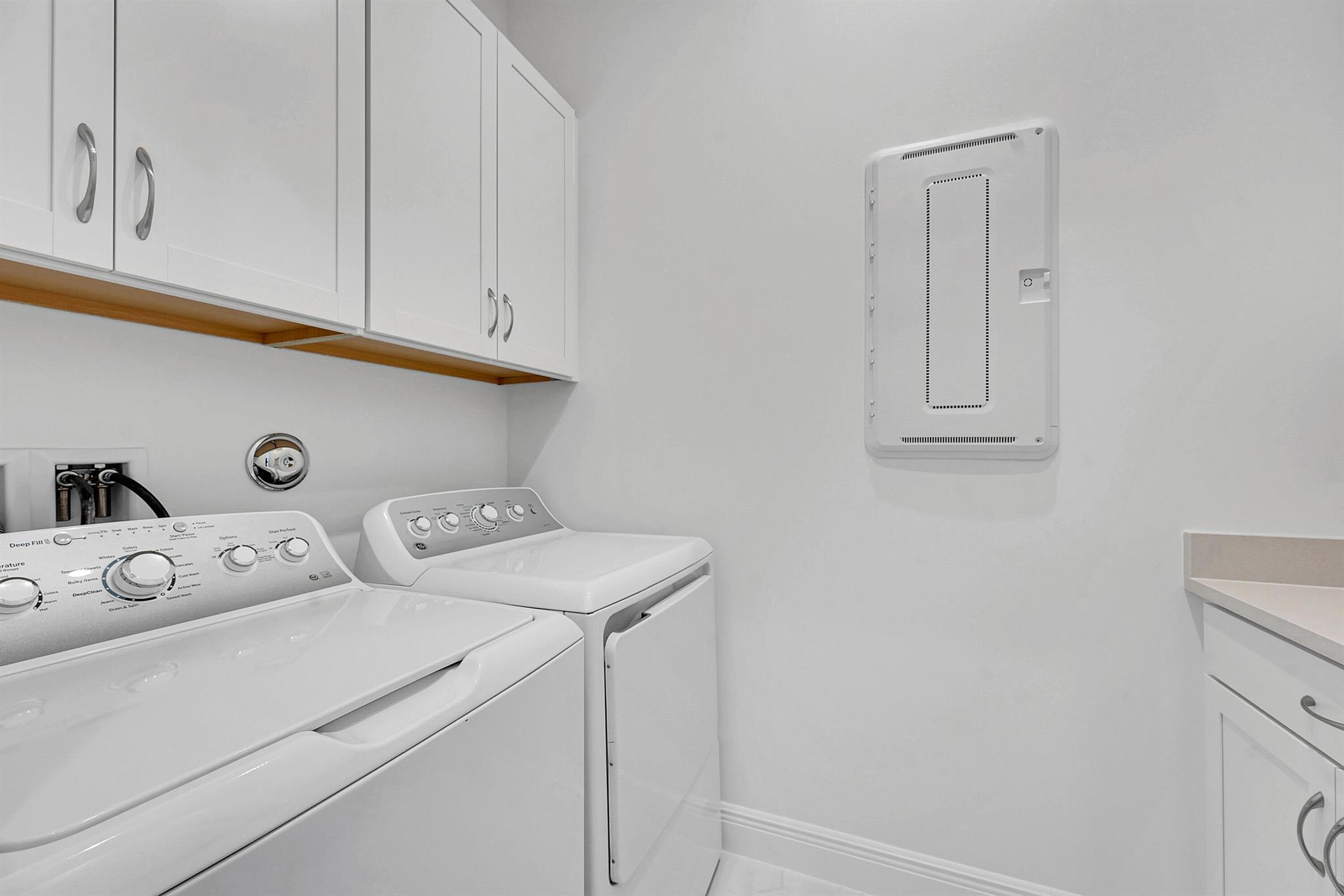 AVENIR POD 20 - Residential Lease
