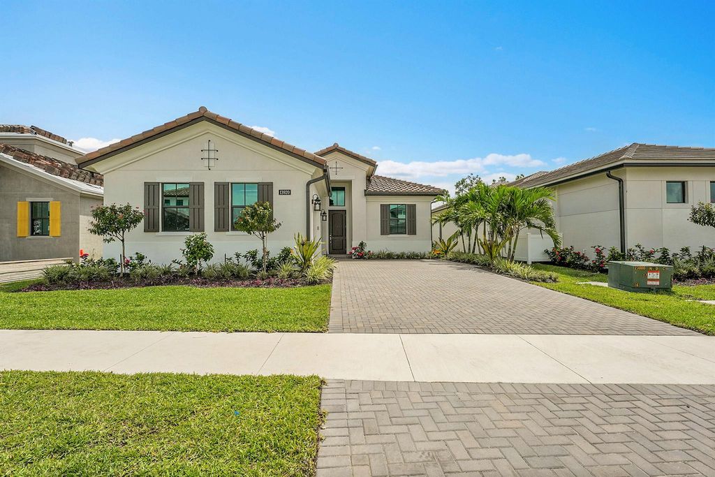 Photo of 13920 Vivant Drive, Palm Beach Gardens, FL 33412 (MLS # R11130368)