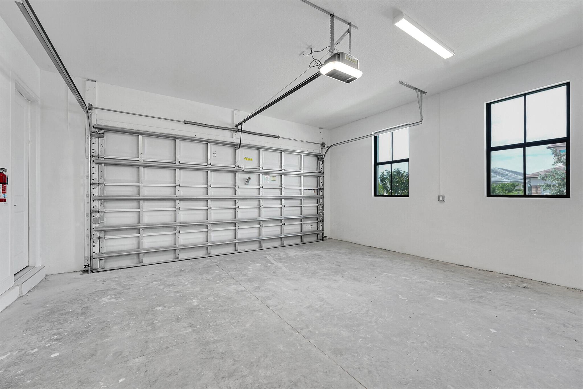 AVENIR POD 20 - Residential Lease
