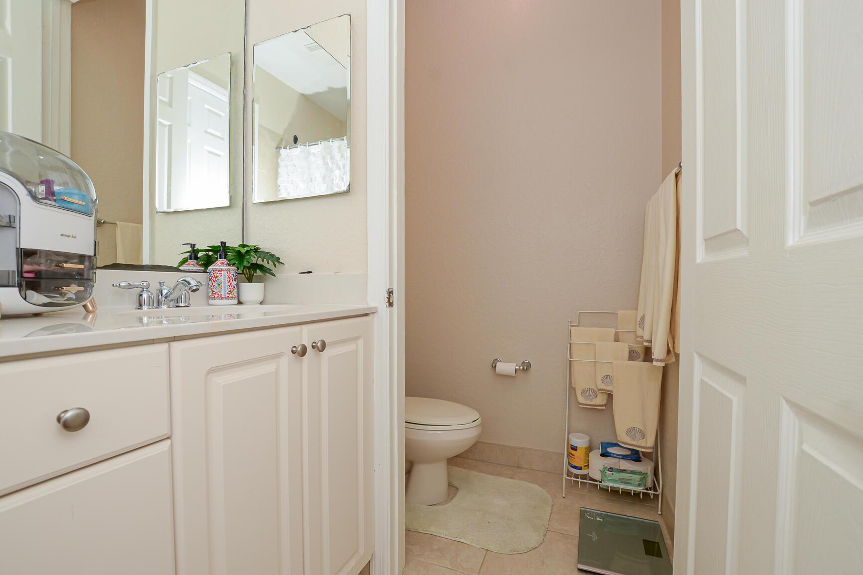 VERONA TRACE SUB & THE VI - Residential Lease