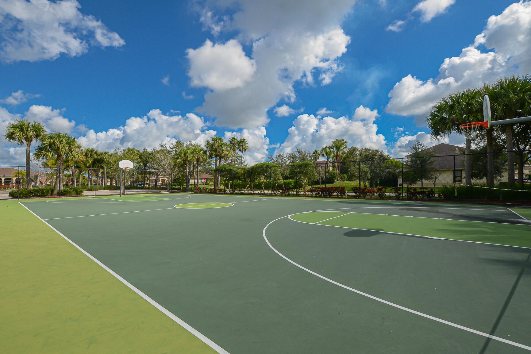 VERONA TRACE SUB & THE VI - Residential Lease
