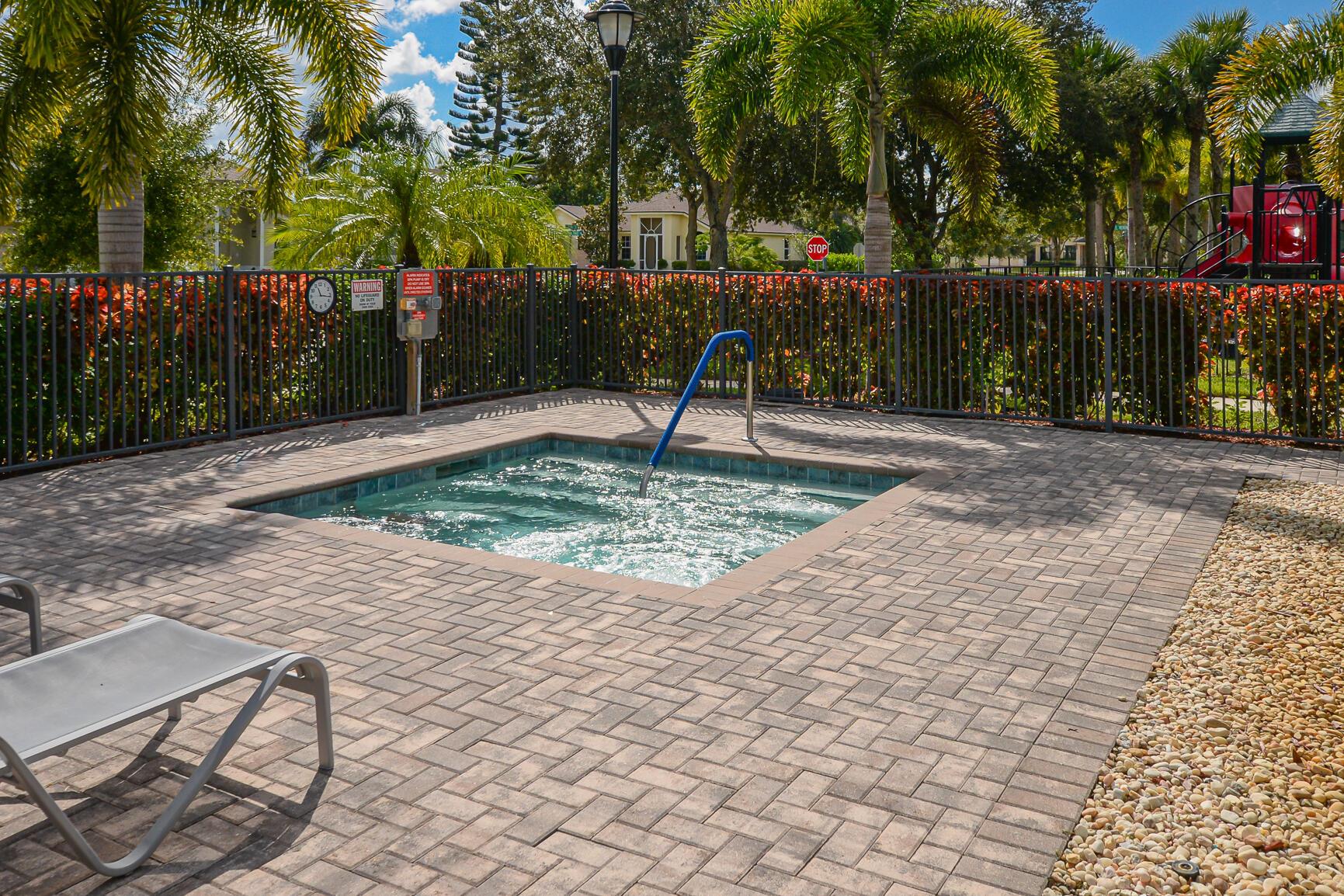 VERONA TRACE SUB & THE VI - Residential Lease