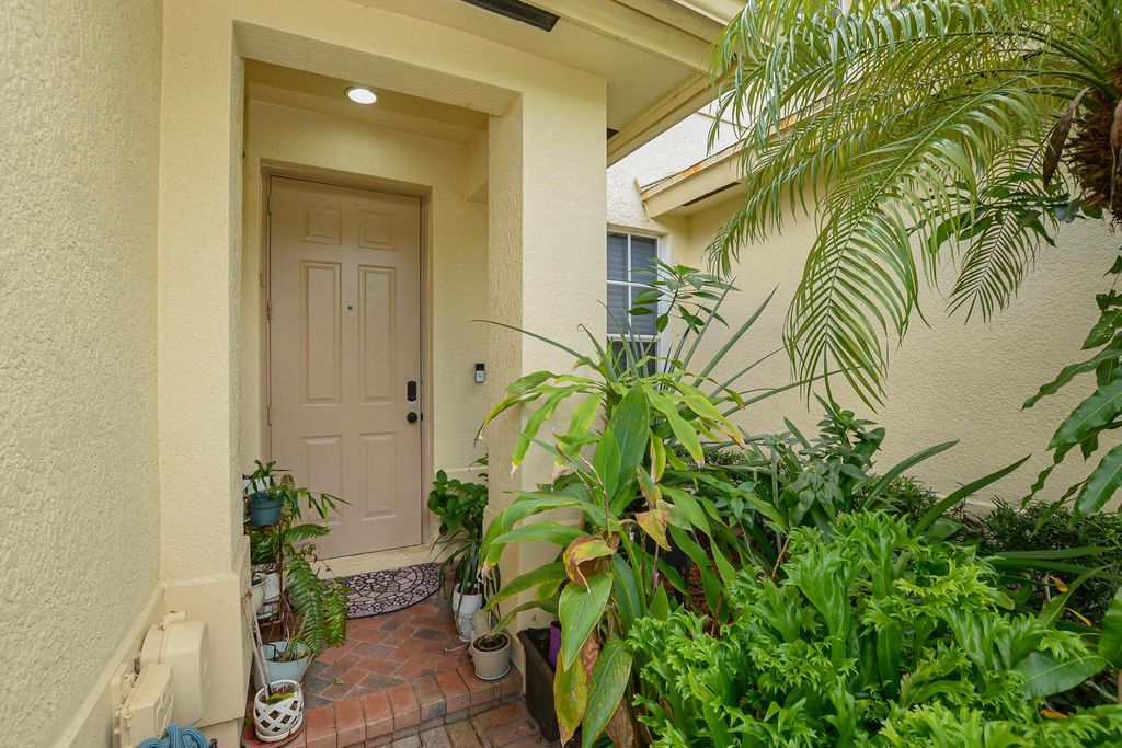 Photo of 9949 E Villa Circle, Vero Beach, FL 32966 (MLS # R11133667)