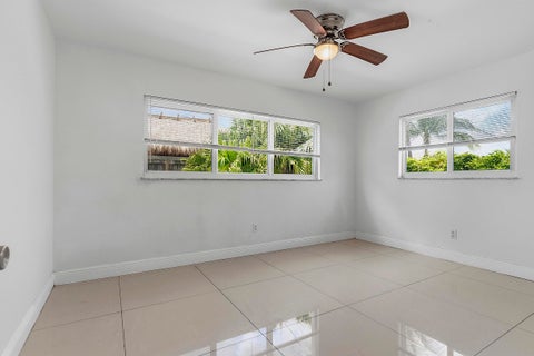 Tiny photo for 2910 NE 40th Court, Lighthouse Point, FL 33064 (MLS # B26038283)