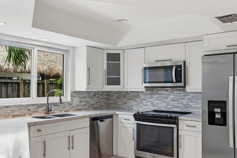 Tiny photo for 2910 NE 40th Court, Lighthouse Point, FL 33064 (MLS # B26038283)