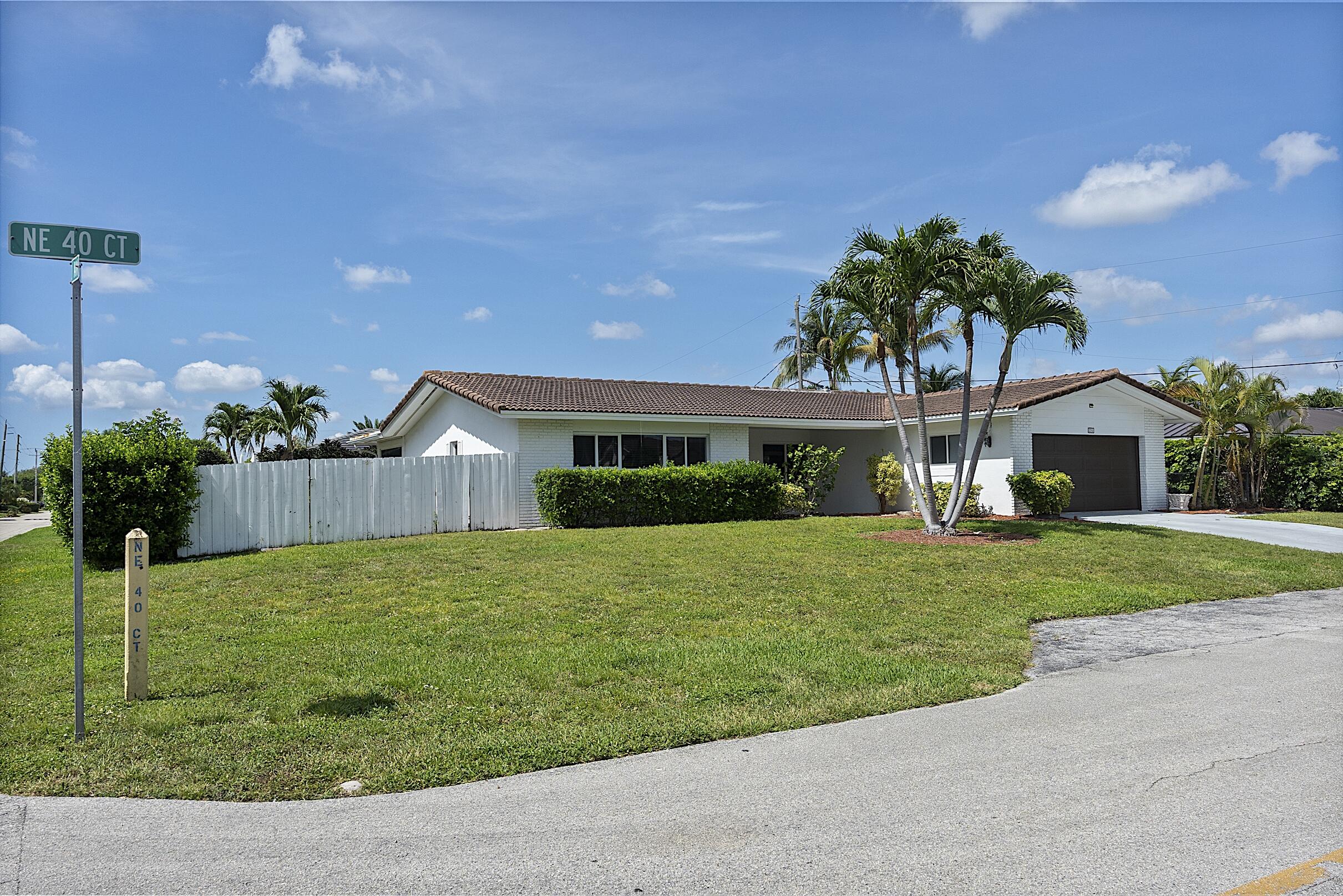 2910 NE 40th Court