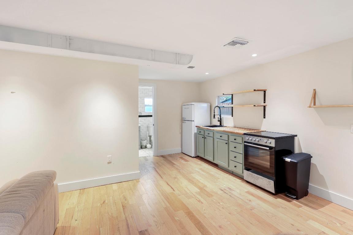 1309 E Florida Avenue