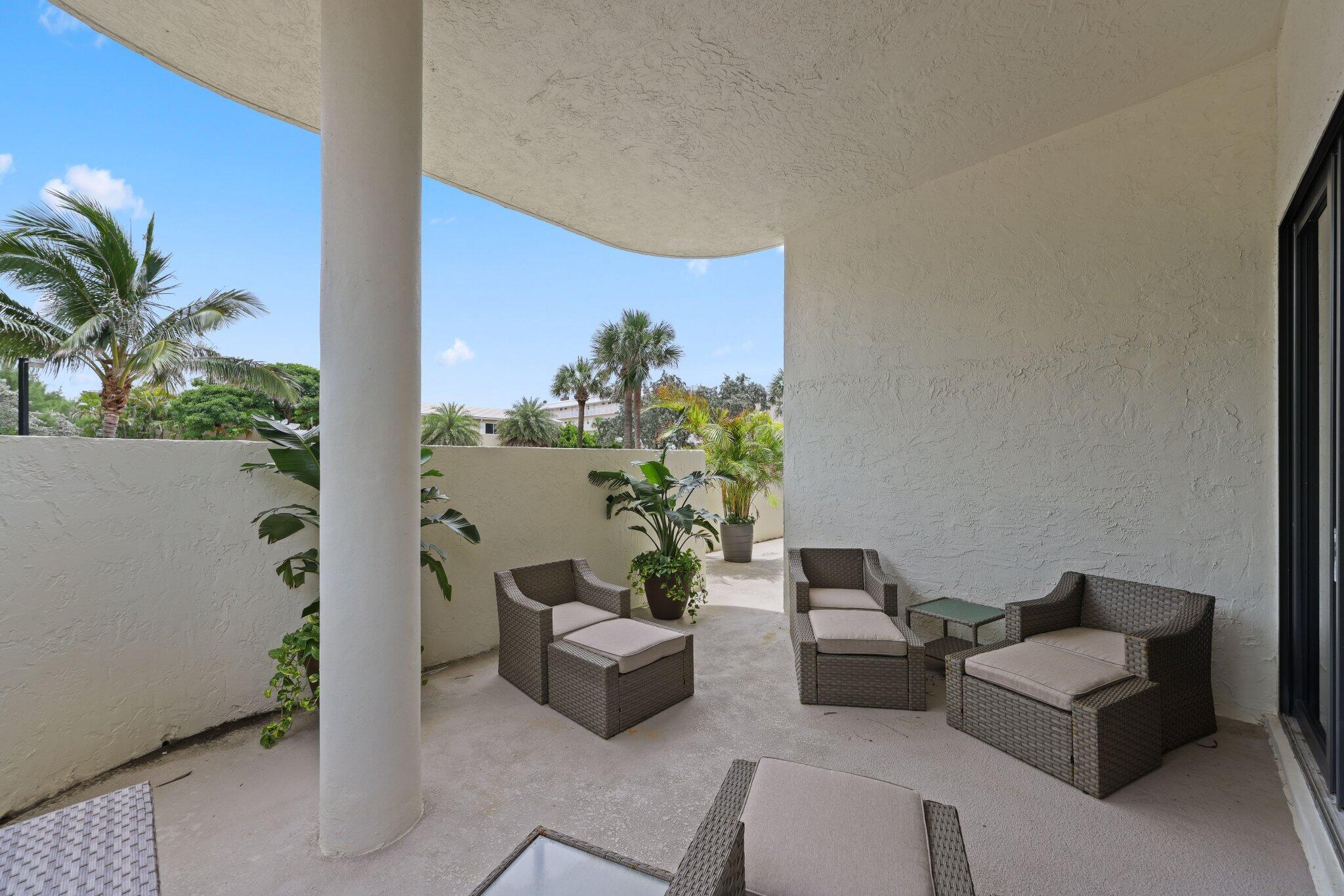 L HERMITAGE COND - Residential