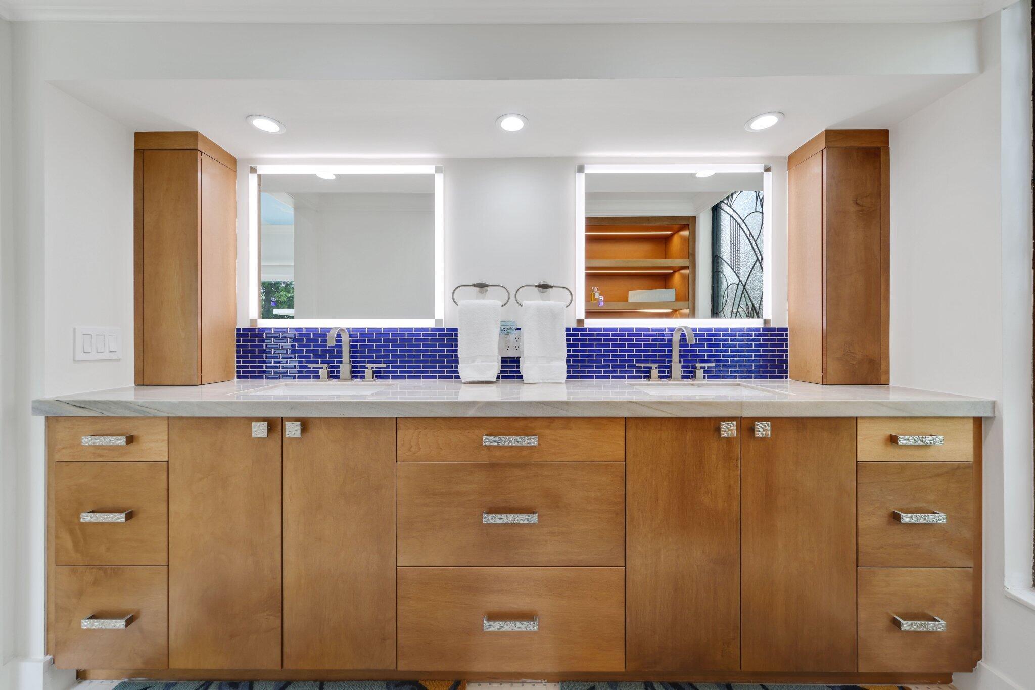 L HERMITAGE COND - Residential