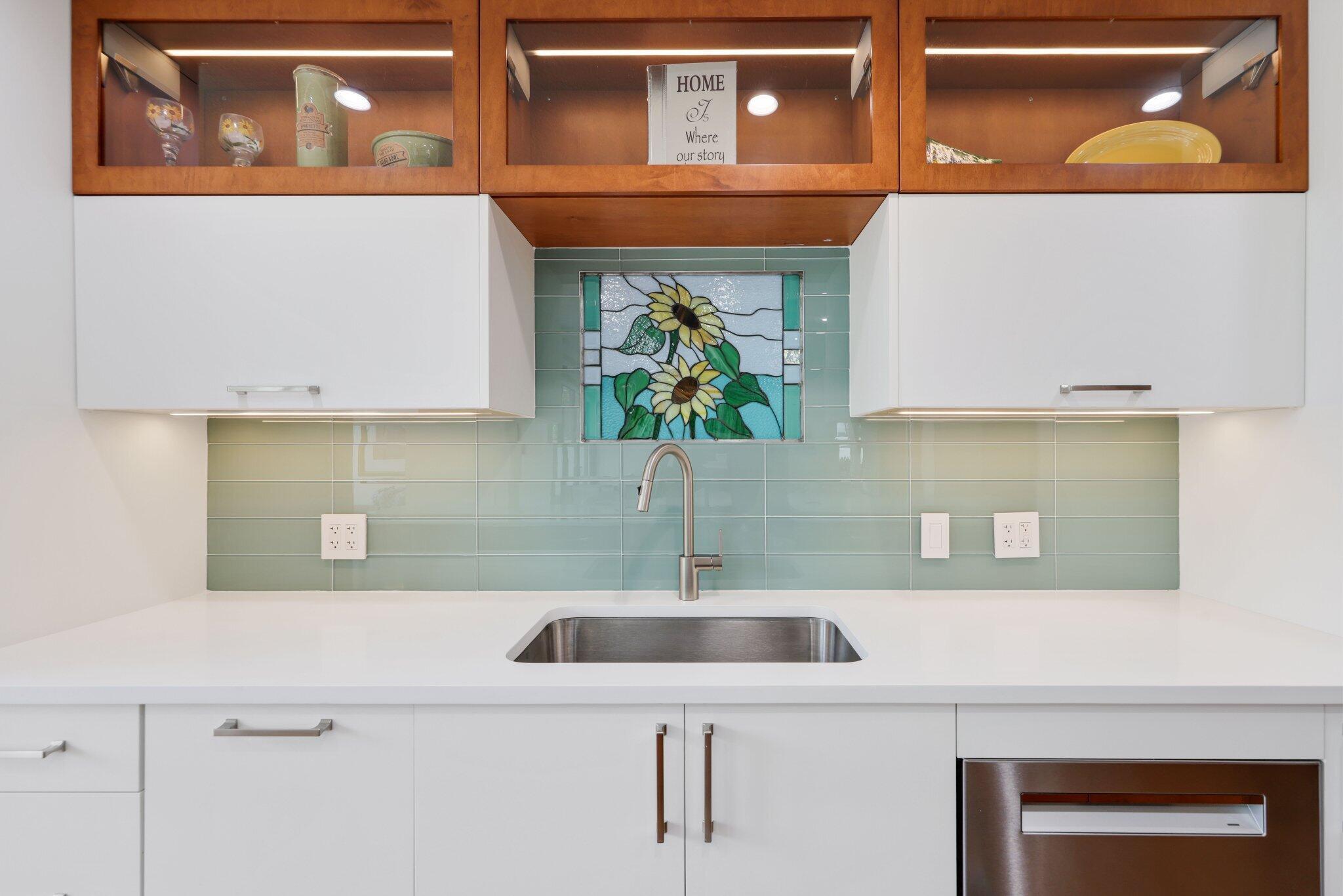 L HERMITAGE COND - Residential