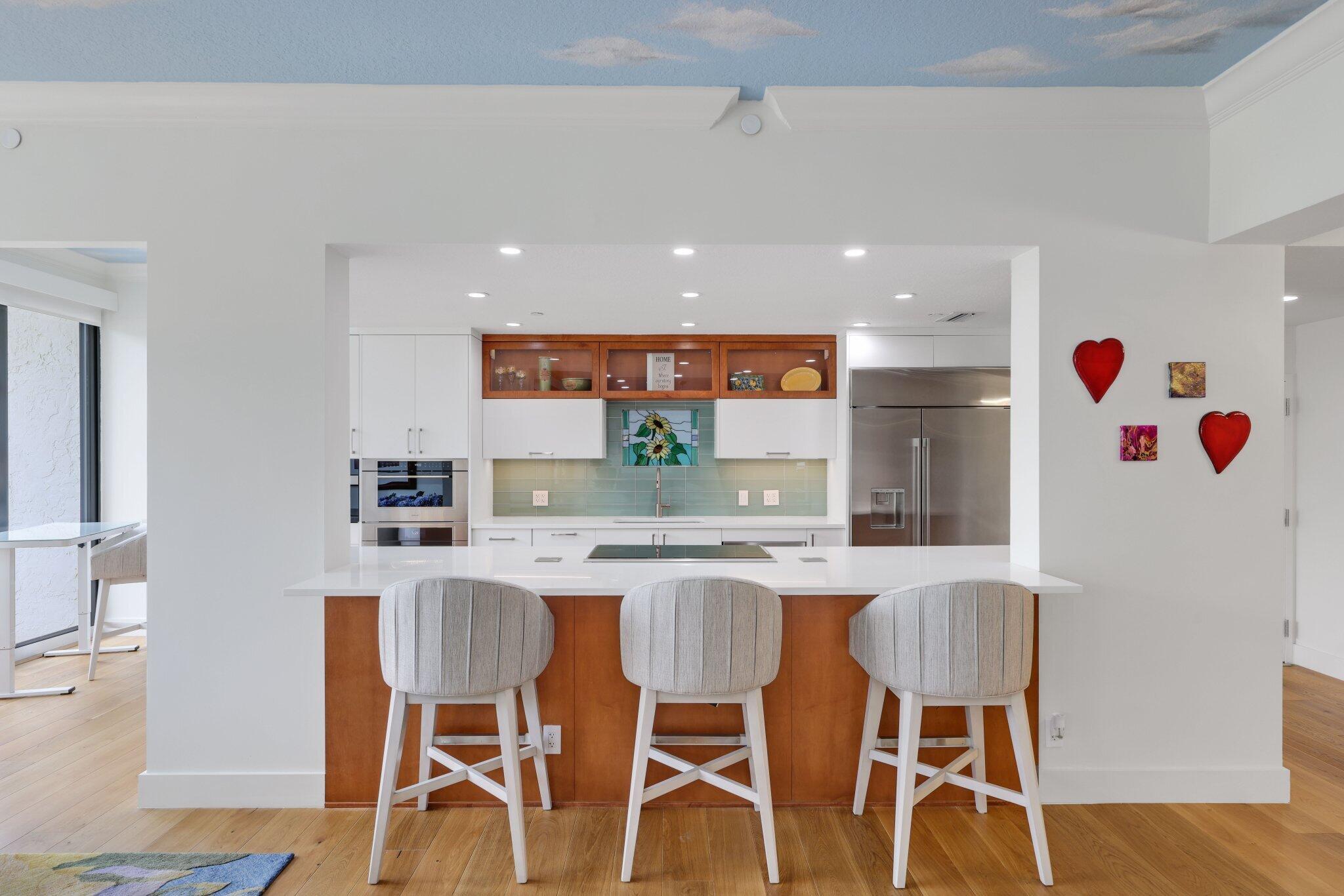 L HERMITAGE COND - Residential