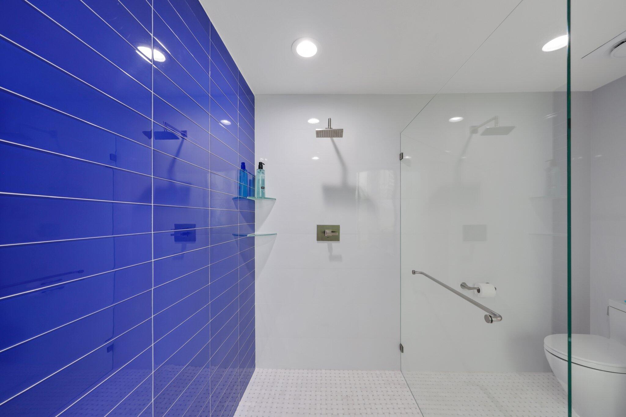 L HERMITAGE COND - Residential