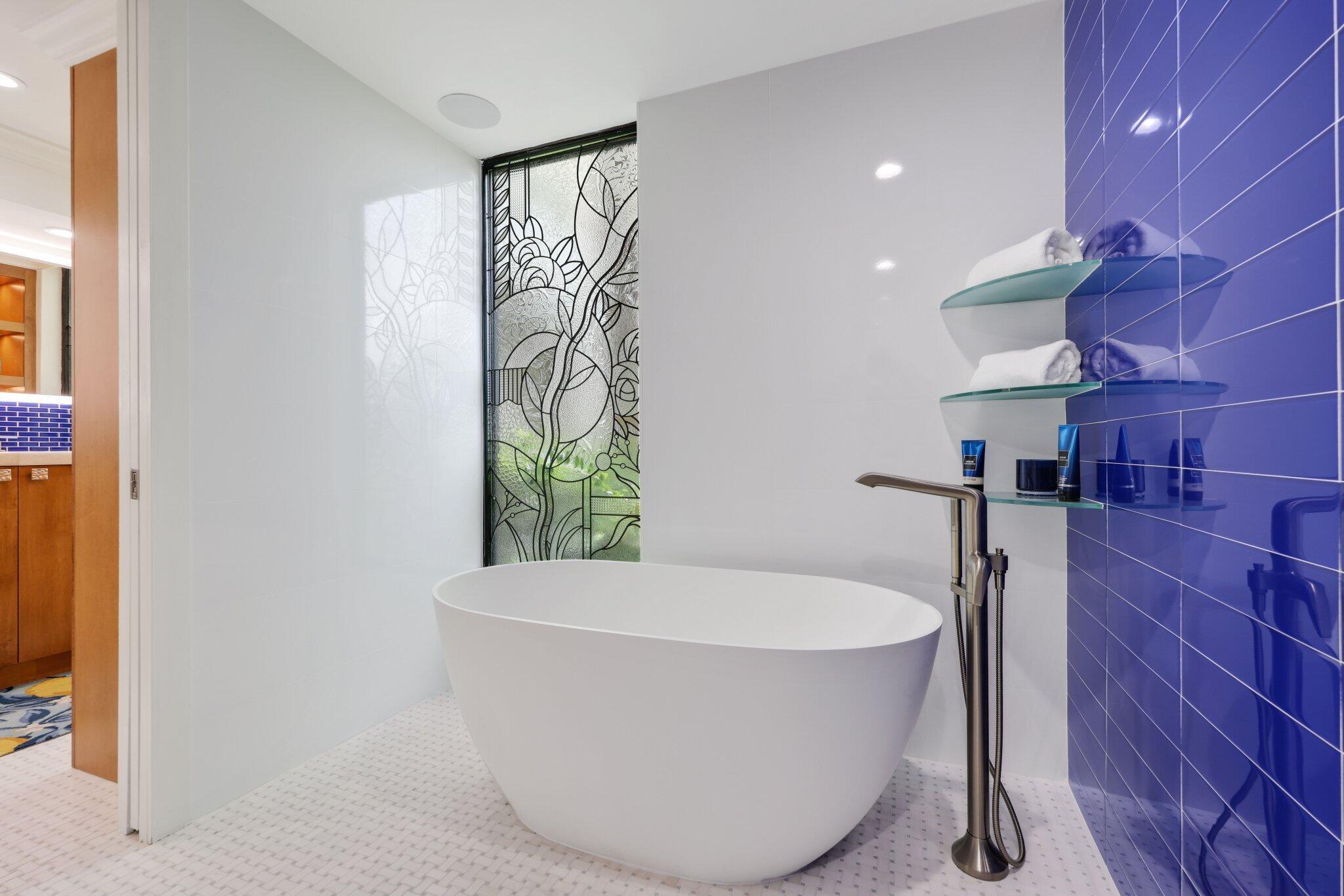 L HERMITAGE COND - Residential