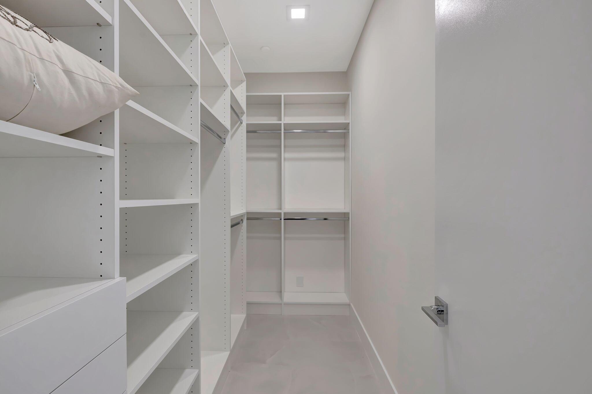 GRAND OAKS - Residential