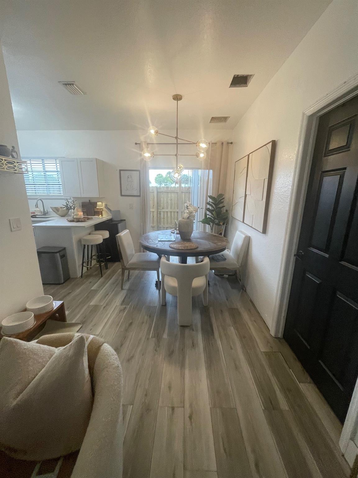 CARIBBEAN ISLES - Residential