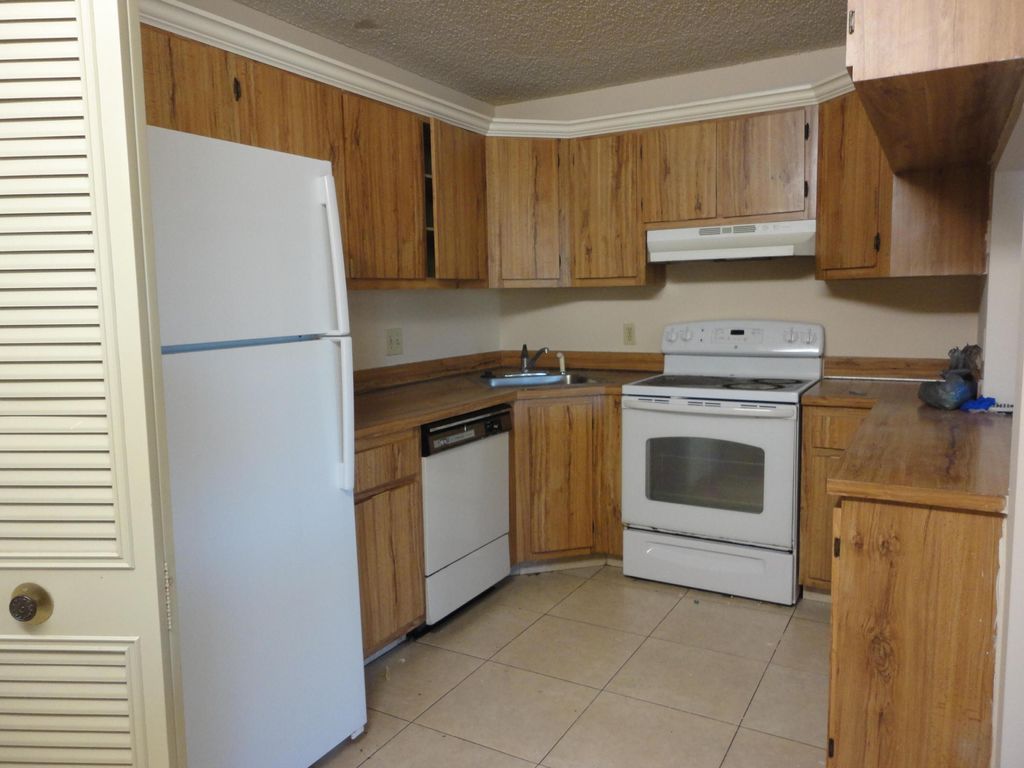 Photo of 514 Shady Pine Way #A2, Greenacres, FL 33415 (MLS # R11162116)