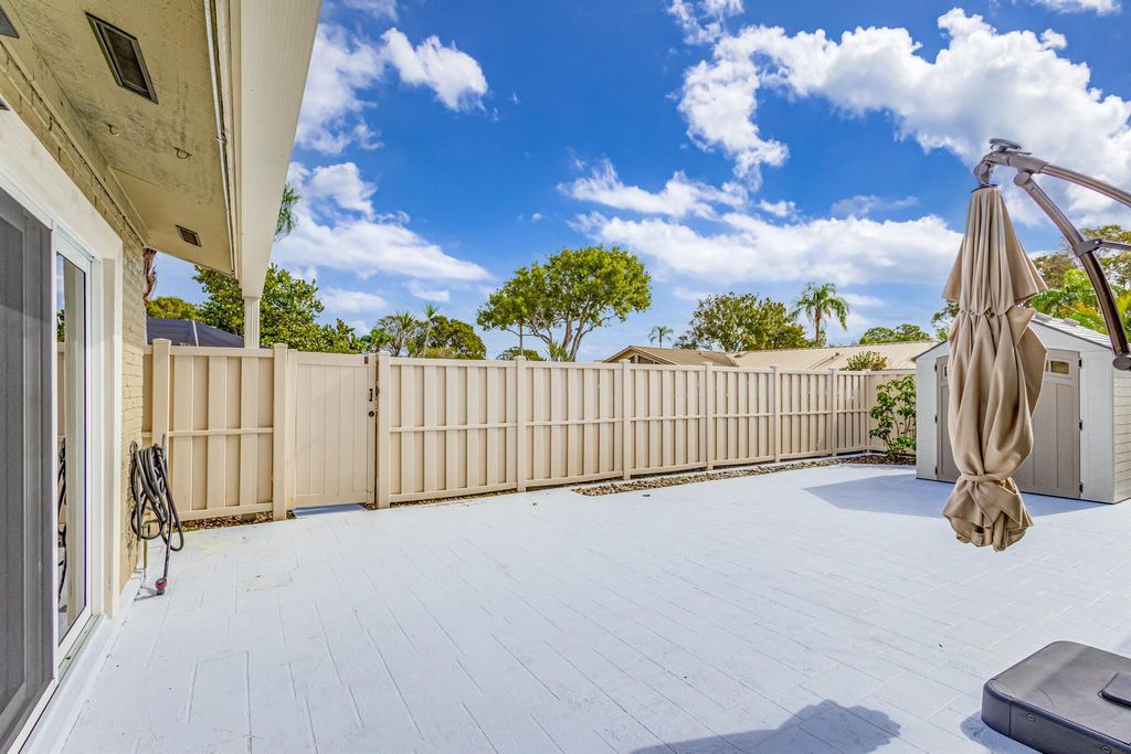 Photo of 5906 Golden Eagle Cir, Palm Beach Gardens, FL 33418 (MLS # R10975917)