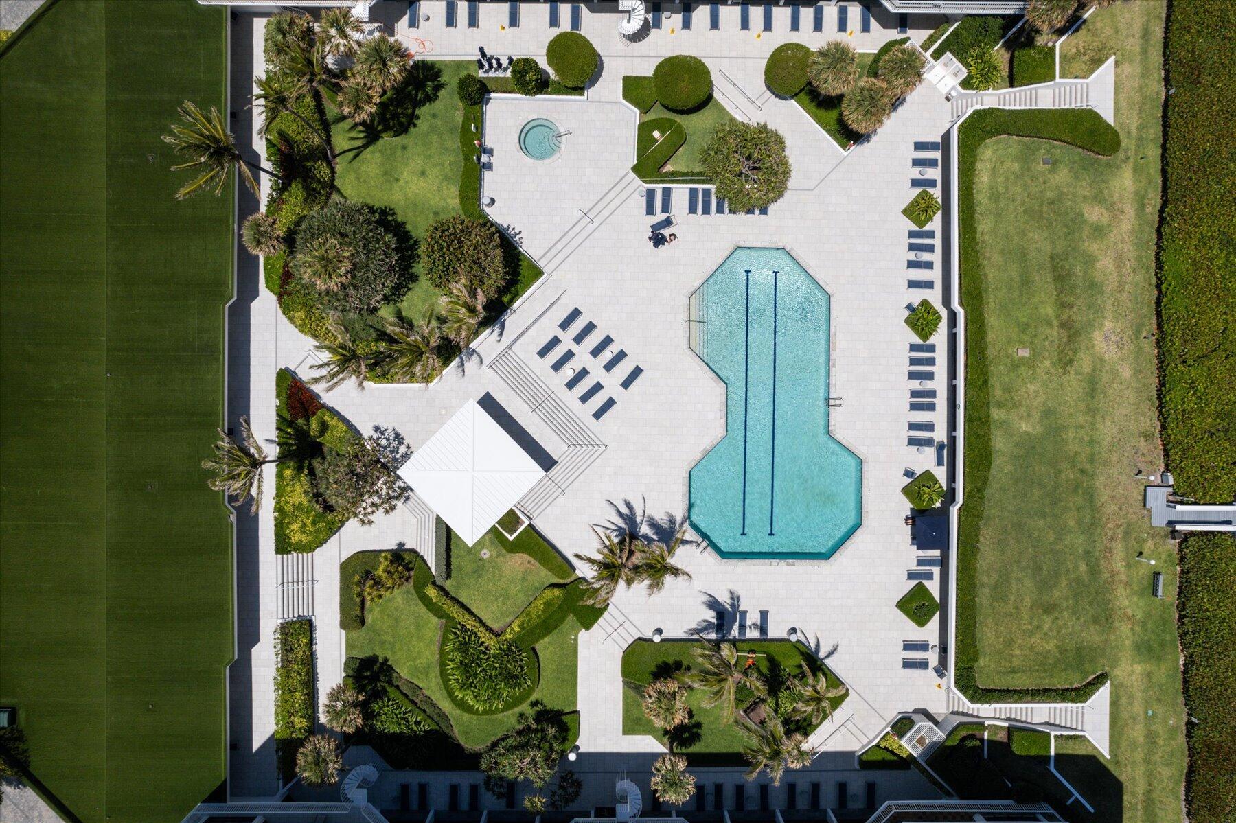 2100 COND AT SLOANS CURVE - Residential