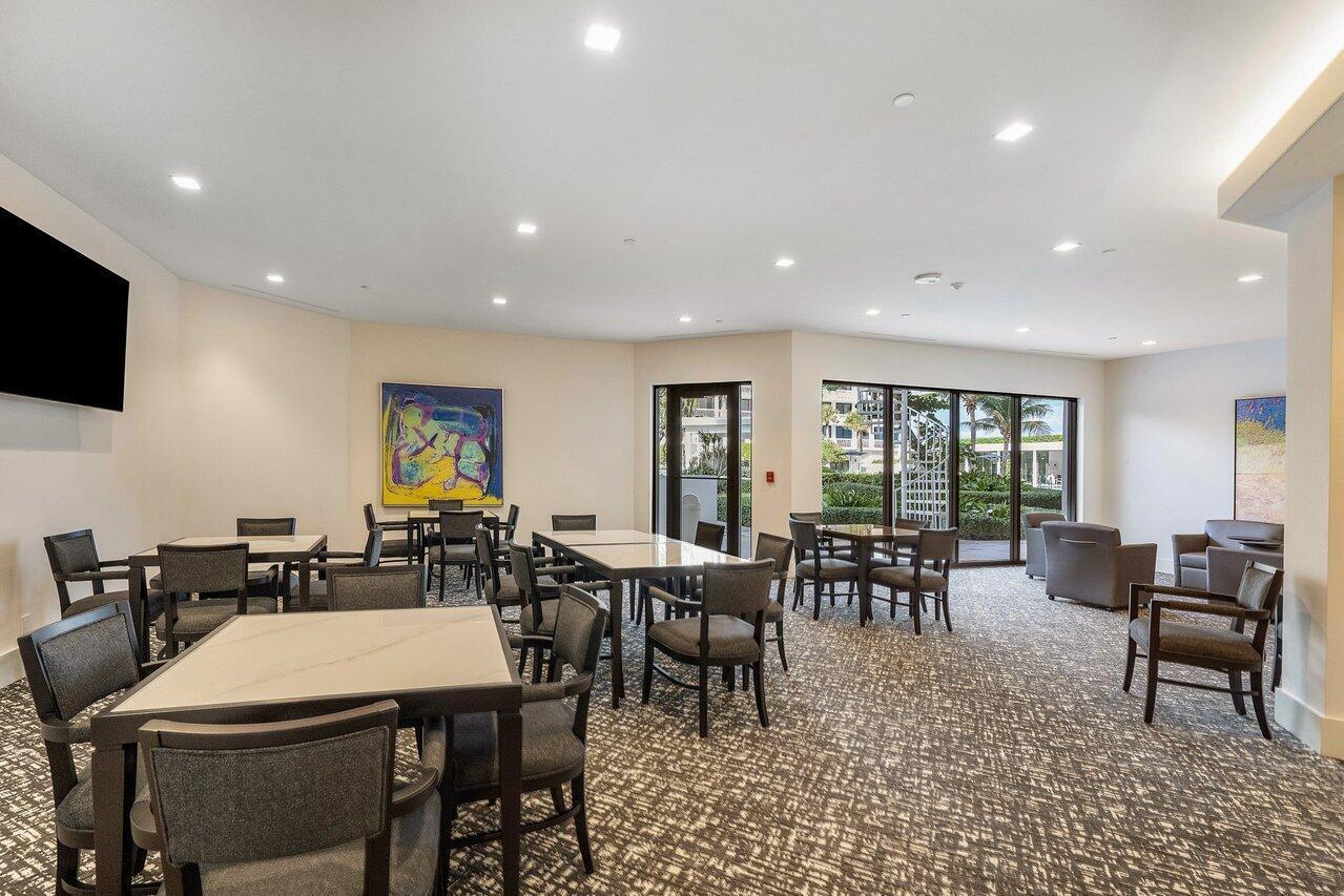 2100 COND AT SLOANS CURVE - Residential