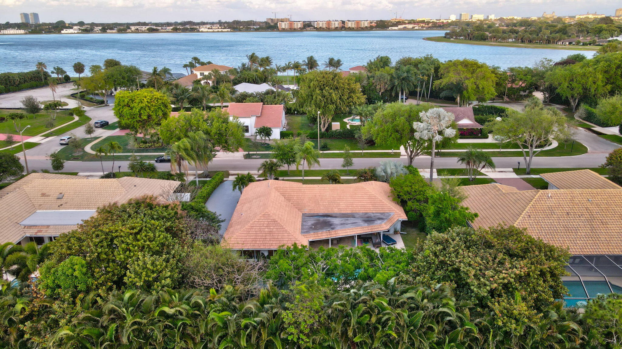 PRESIDENT COUNTRY CLUB 4 - Residential