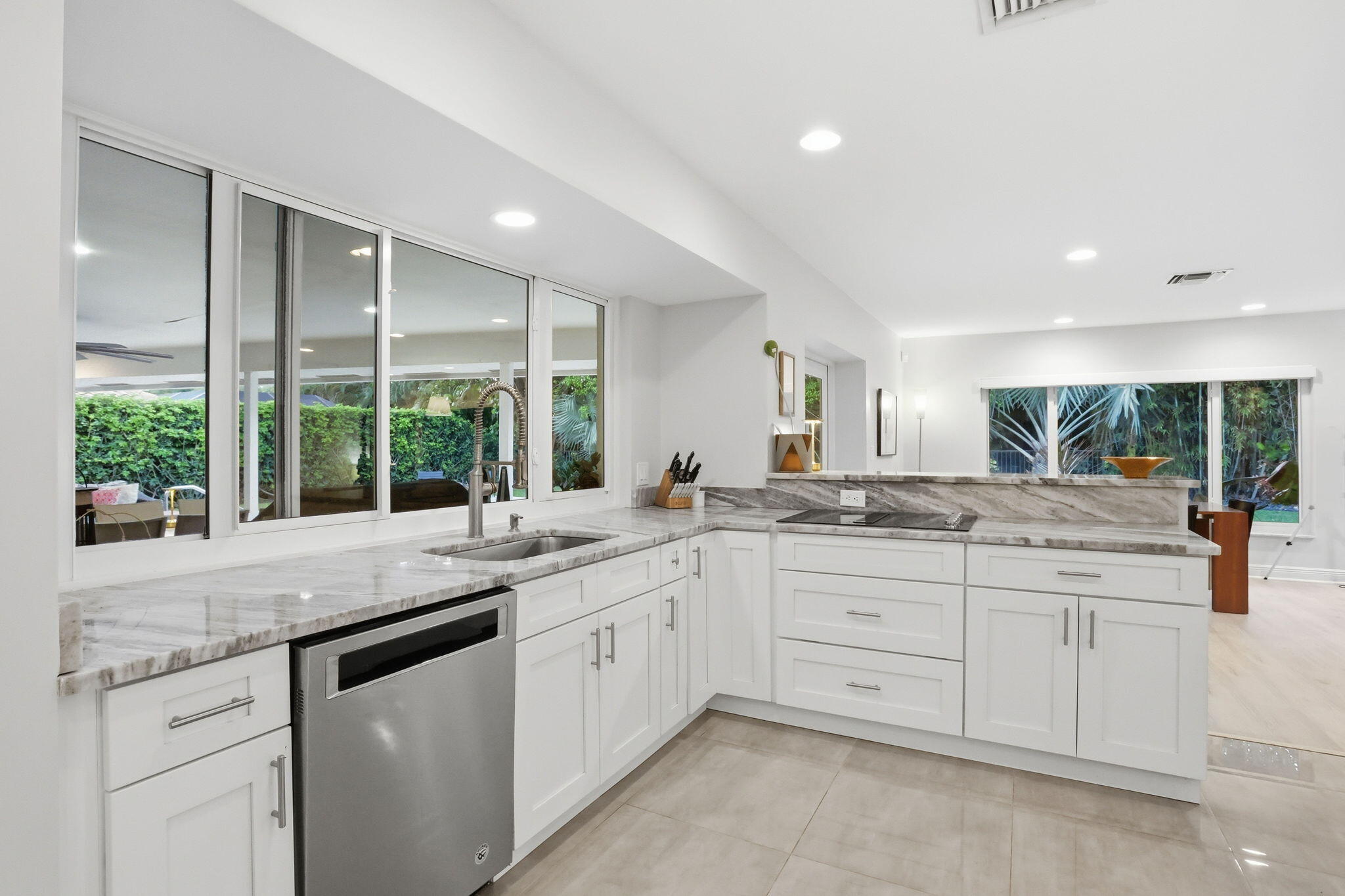 PRESIDENT COUNTRY CLUB 4 - Residential