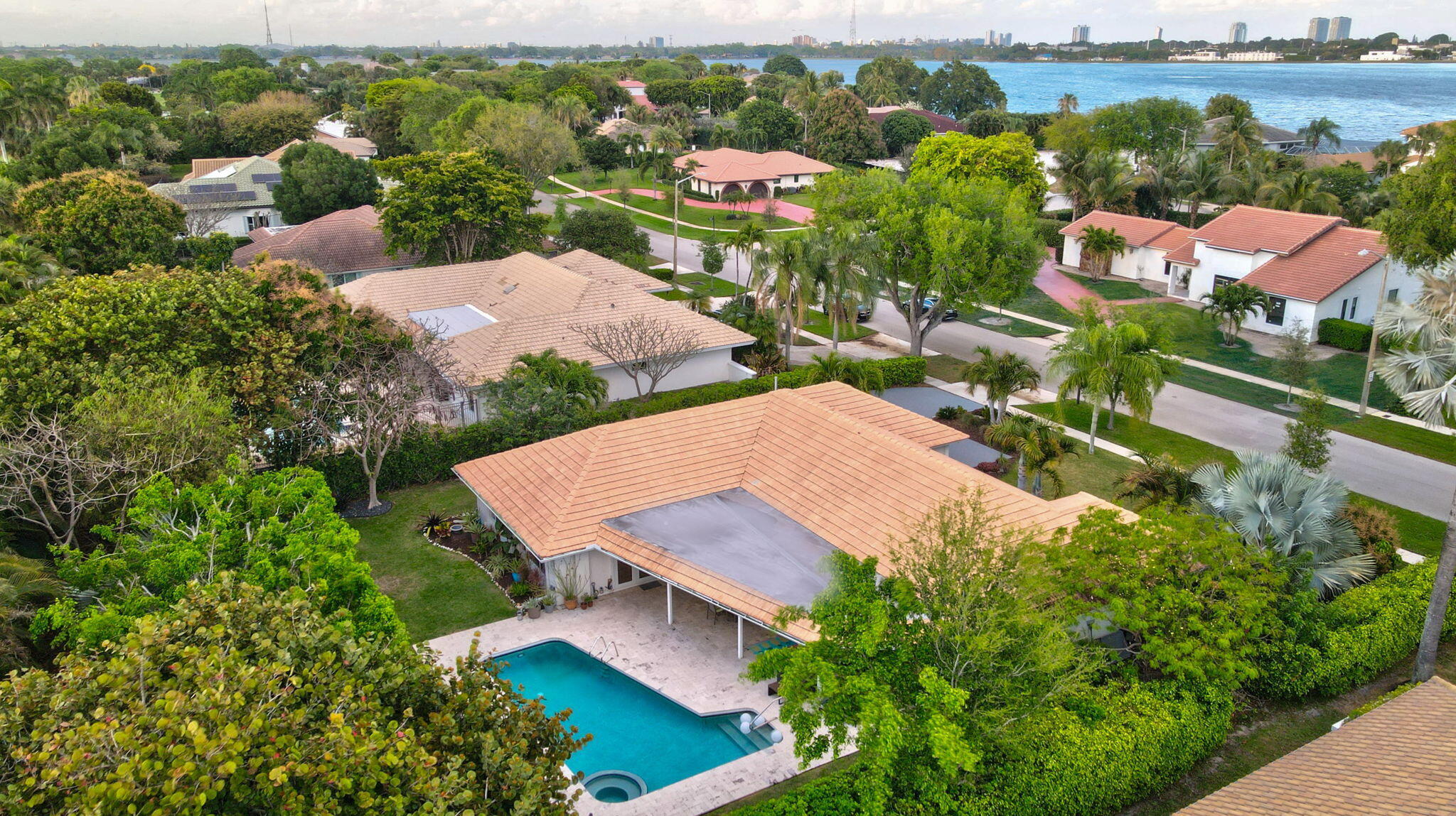 PRESIDENT COUNTRY CLUB 4 - Residential