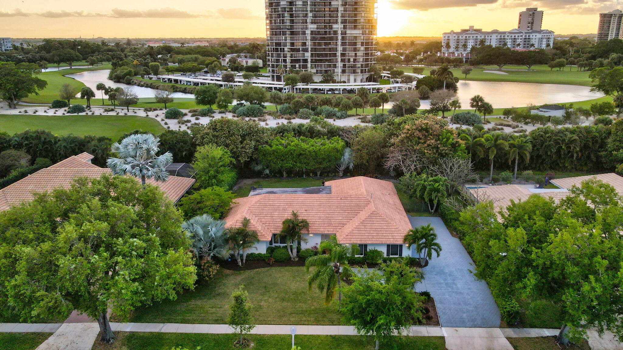 PRESIDENT COUNTRY CLUB 4 - Residential