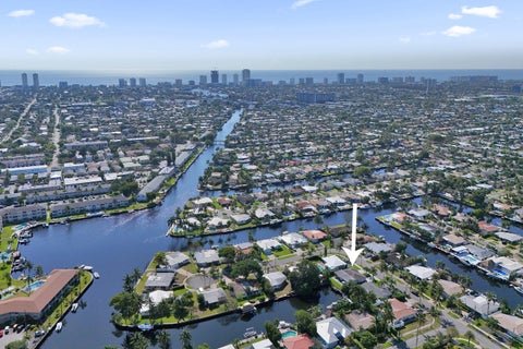 Tiny photo for 381 SE 3rd Street, Pompano Beach, FL 33060 (MLS # B26021448)