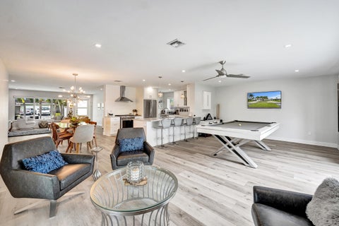 Tiny photo for 381 SE 3rd Street, Pompano Beach, FL 33060 (MLS # B26021448)