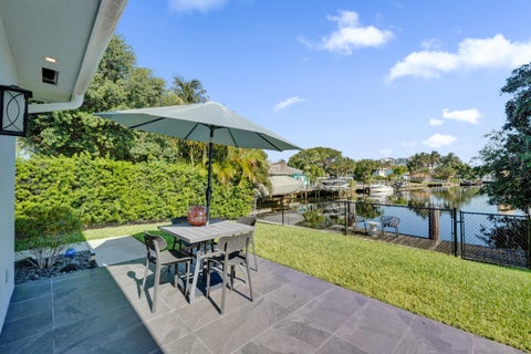 Tiny photo for 381 SE 3rd Street, Pompano Beach, FL 33060 (MLS # B26021448)