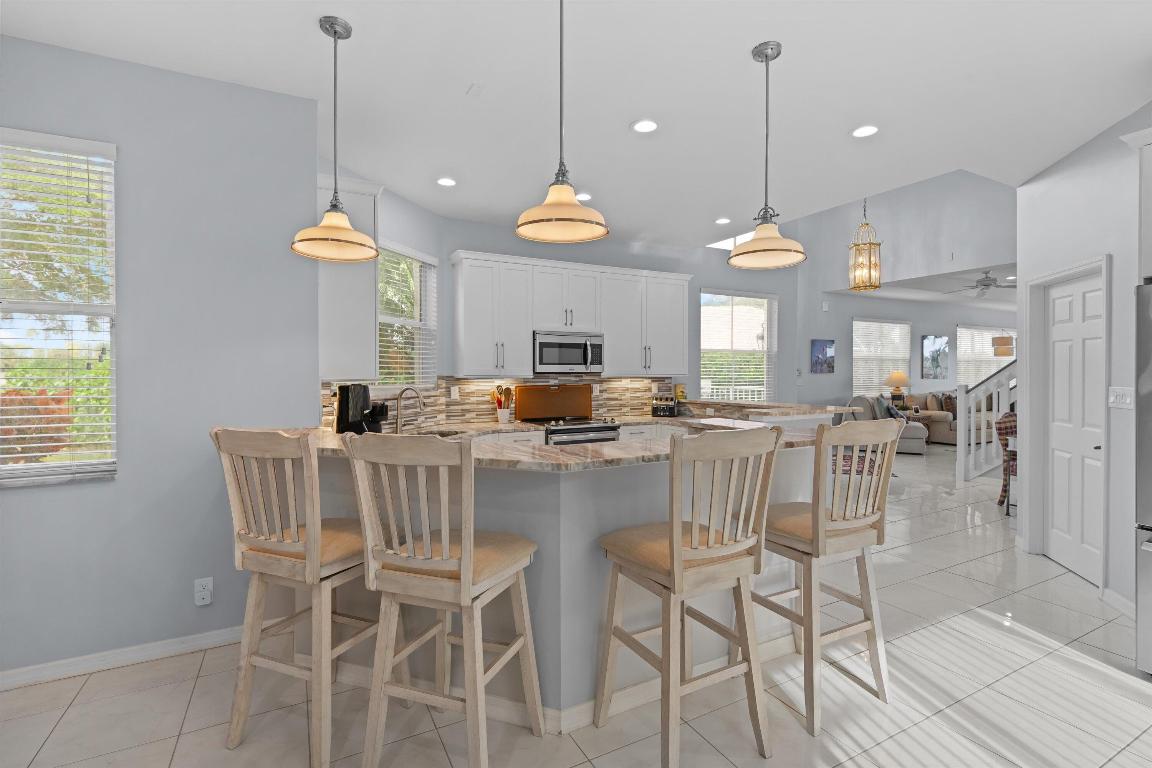 LAKEFIELD OF THE LANDINGS AT WELLINGTON 2A - Residential Lease