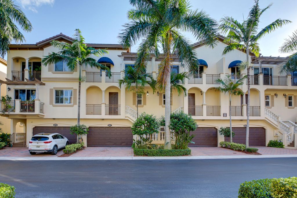 Photo of 3051 Waterside Circle, Boynton Beach, FL 33435 (MLS # R11020978)