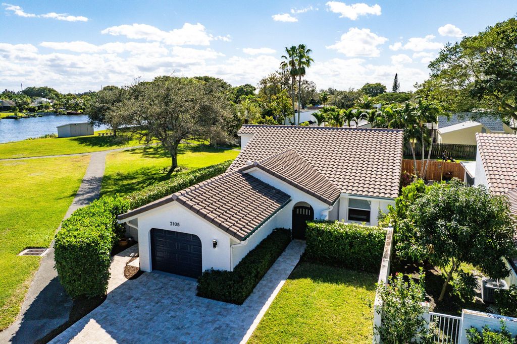 Photo of 2105 NW 12th Street, Delray Beach, FL 33445 (MLS # R11156848)