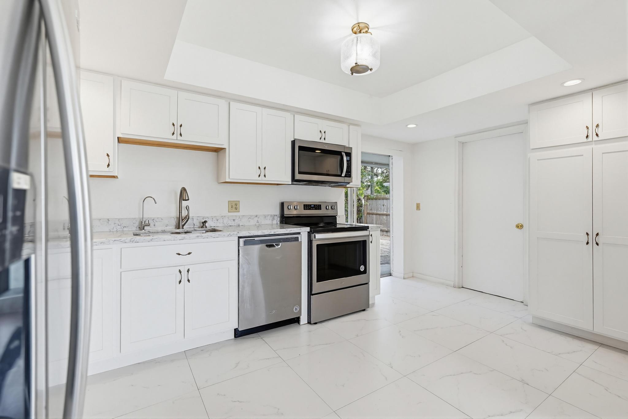 SANDALFOOT COVE SEC 4 - Residential