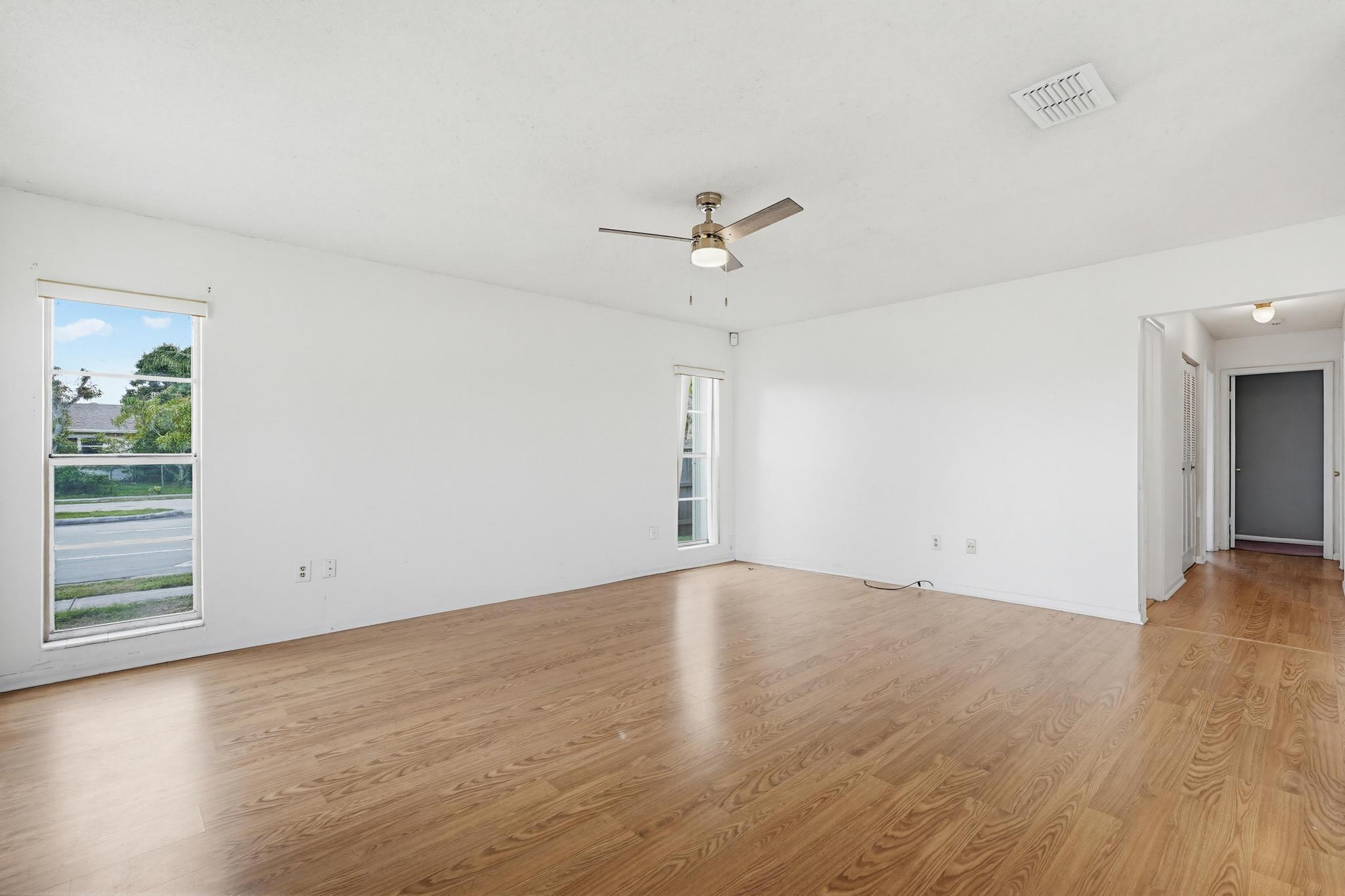 SANDALFOOT COVE SEC 4 - Residential