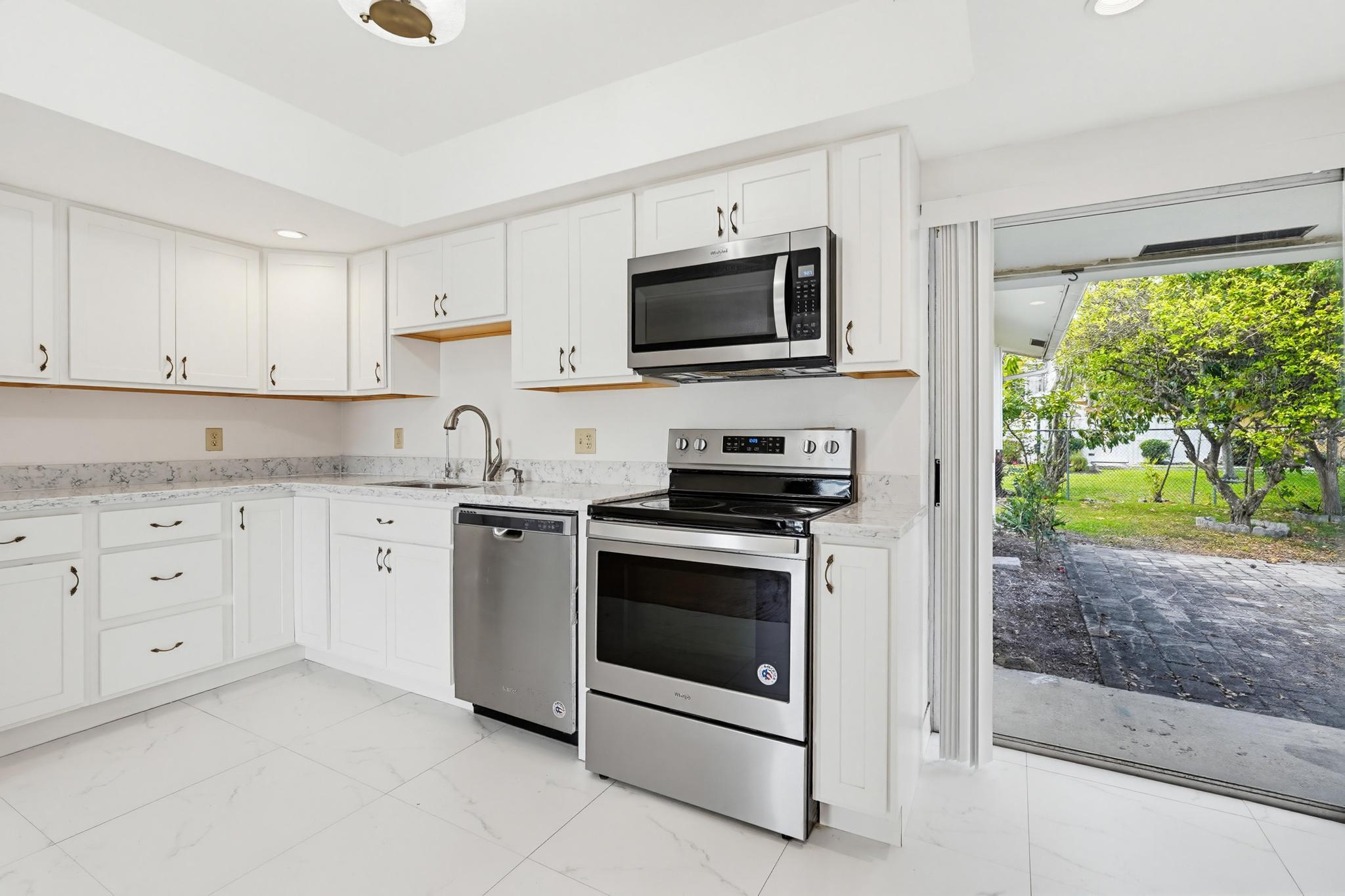 SANDALFOOT COVE SEC 4 - Residential