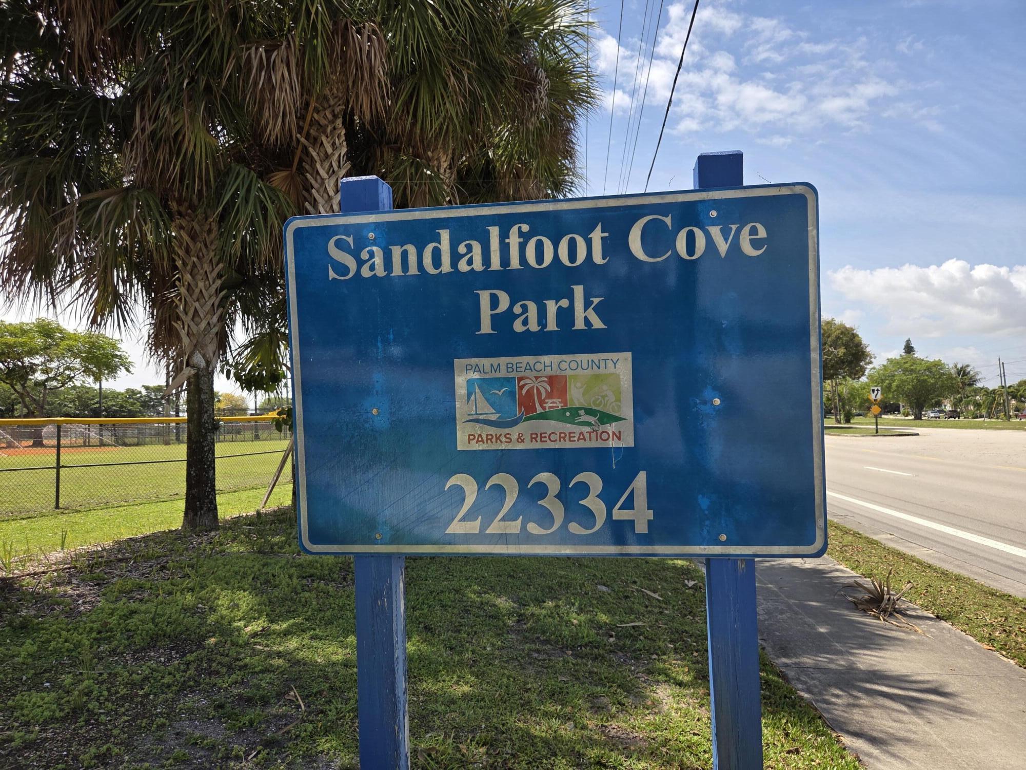 SANDALFOOT COVE SEC 4 - Residential